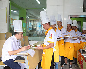 ȡ��ְҵ�ʸ�֤��Ĺ���